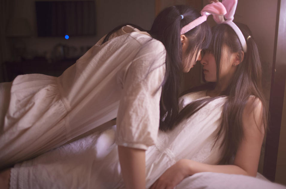 兔耳萝莉的姐妹情