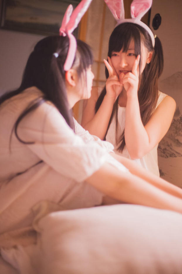 兔耳萝莉的姐妹情