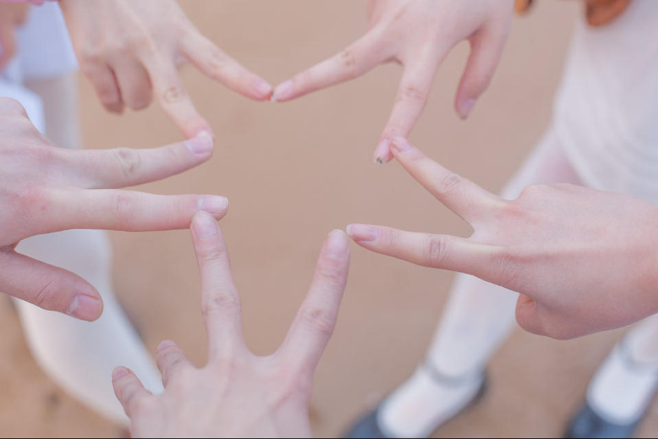 兔耳萝莉的姐妹情