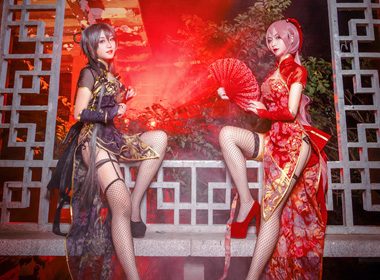 她扑向名为死亡的花