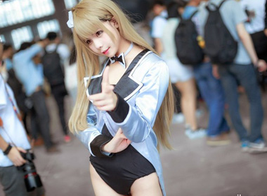 高叉礼服 南小鸟~