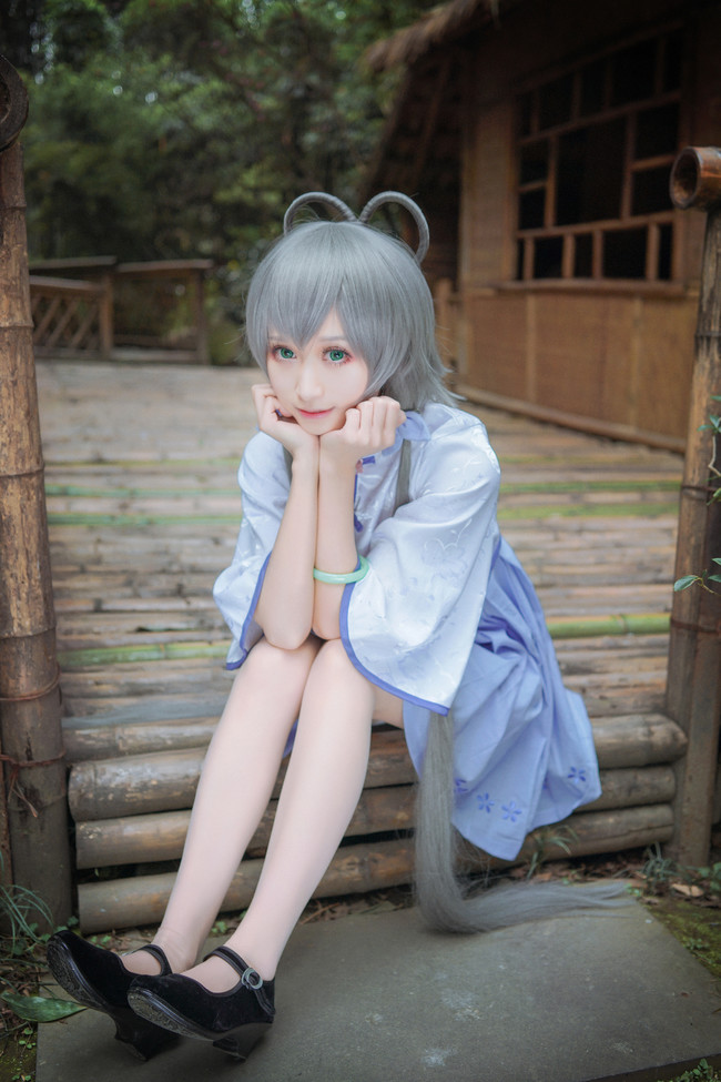 洛天依?___洛城书苑___cos正片