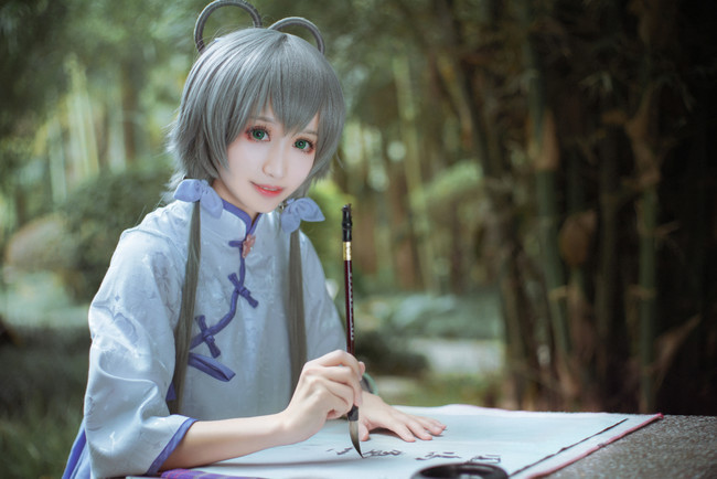 洛天依?___洛城书苑___cos正片