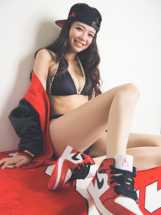 AJ GIRL. 