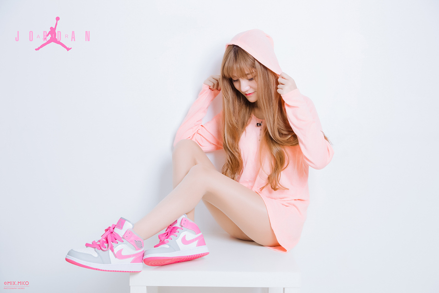 PinK Aj