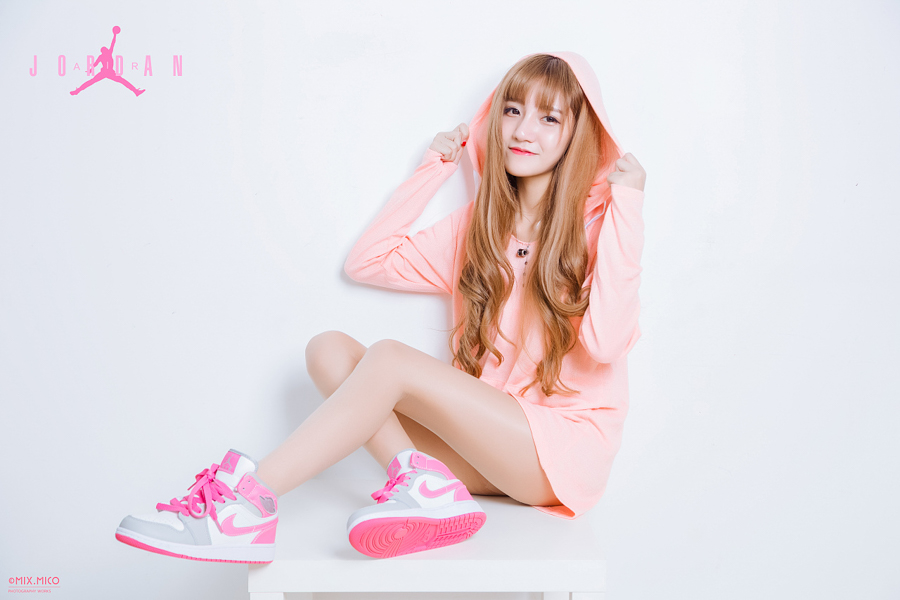 PinK Aj