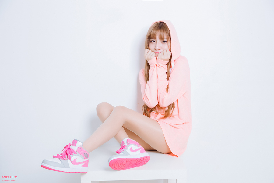 PinK Aj
