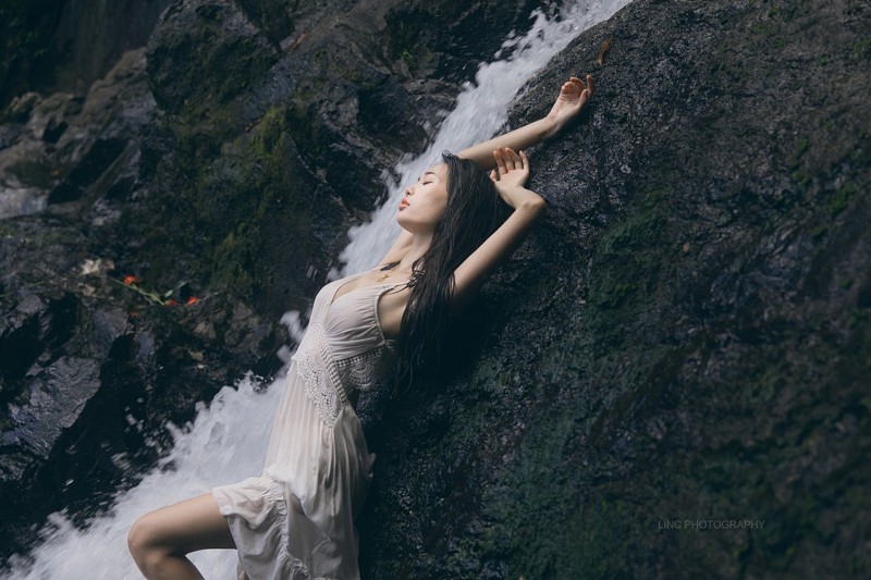 流水无情