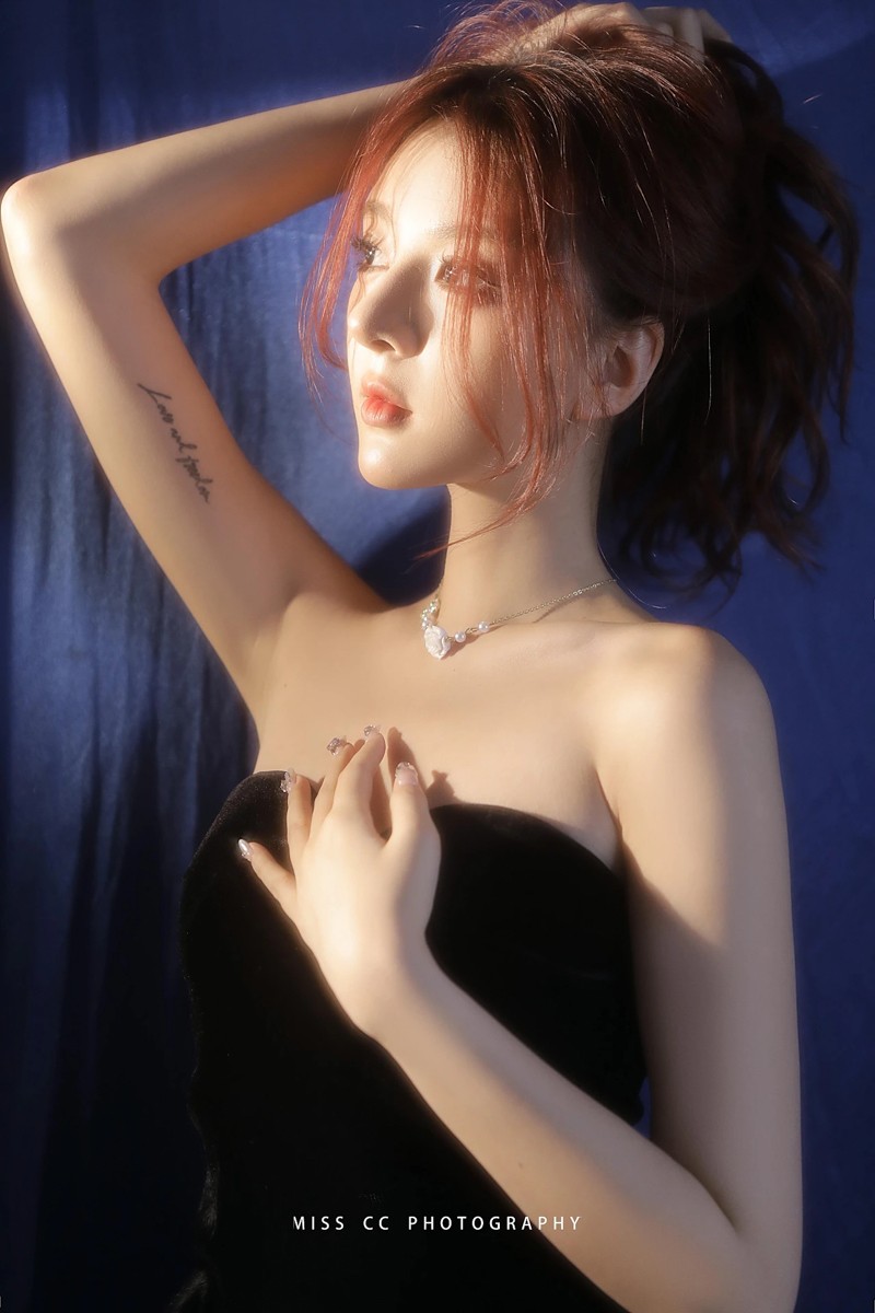 掉进深蓝里