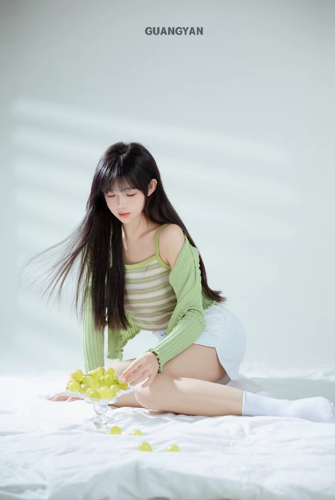 春来无事，只为花忙。