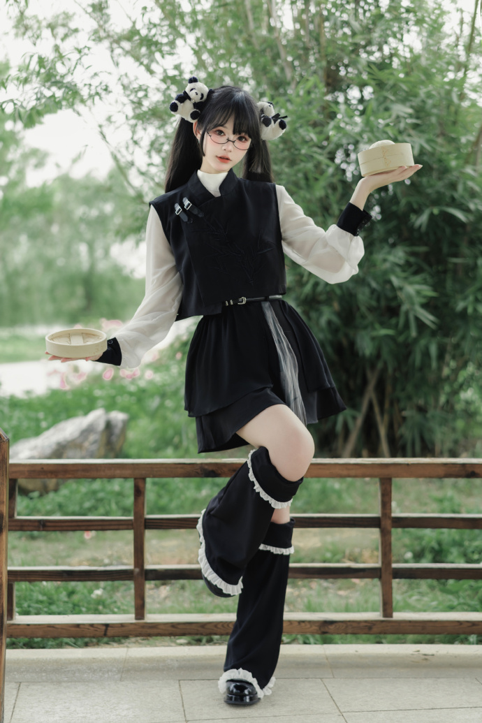 倘若阁下要是不听话 在下也略懂一些拳脚