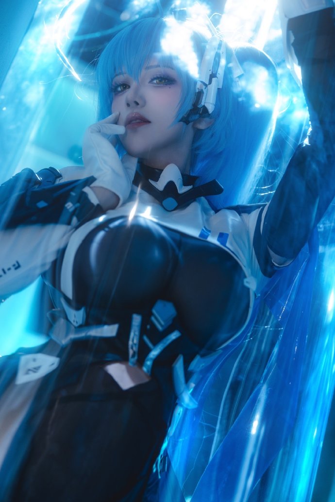 交错战线杜兰德尔 Durandal