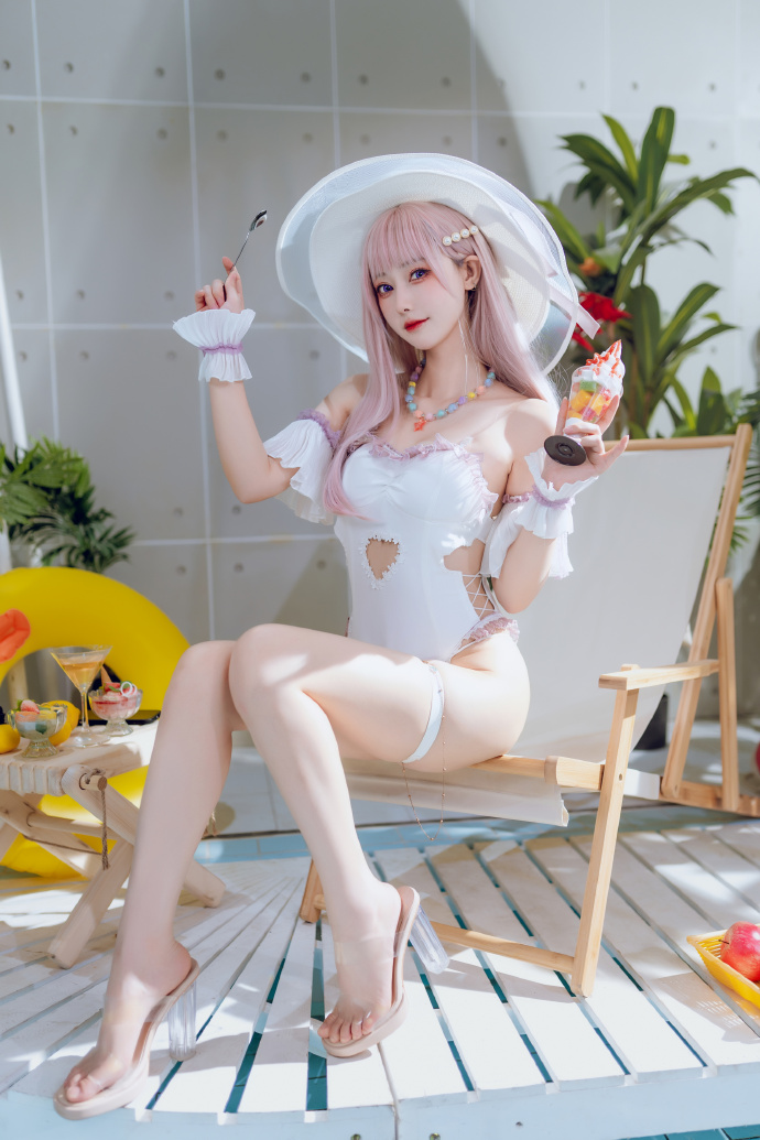 碧蓝航线夏天当然是玩水拉
