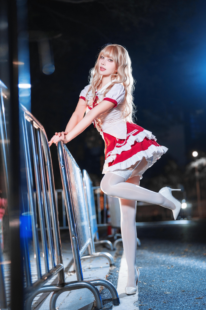 图片[2]-cicf漫展散场后夜景-识趣者资源