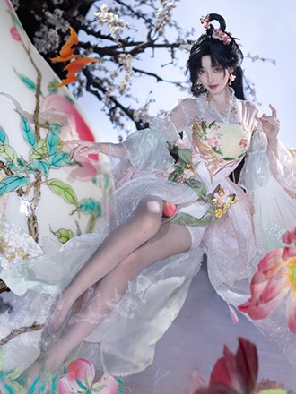 小小一个蝠桃瓶，有蝠有桃有紫萍~